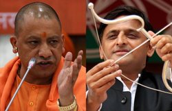 नवरात्रि के व्रत में योगी आदित्यनाथ ने खाए लड्डू, अखिलेश ने लिए मजे