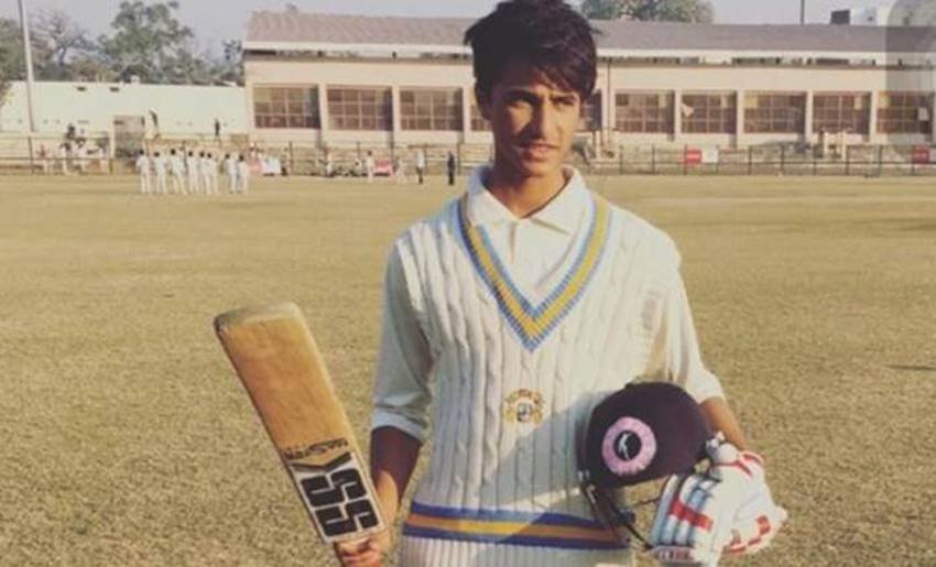 अभिषेक शर्मा : अंडर 19 विश्वकप में शानदार प्रदर्शन करने वाले अभिषेक शर्मा को इस साल दिल्ली की टीम ने 55 लाख रुपए में खरीदा है। 4 फर्स्ट क्लास मैचों में अभिषेक ने 202 रन बनाए हैं, जबकि 6 विकेट हासिल किया है। अभिषेक इस साल आईपीएल में दिल्ली के लिए अहम खिलाड़ी साबित हो सकते हैं। (फोटो सोर्स- बीसीसीआई)