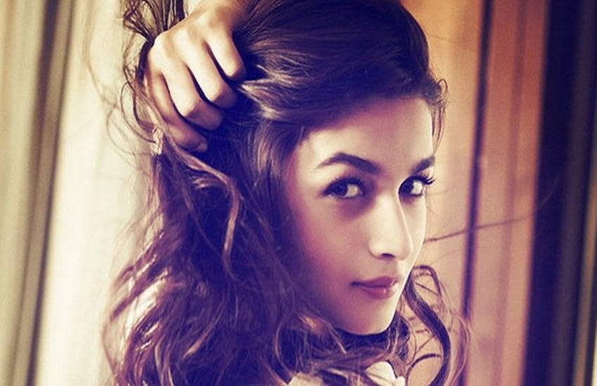 Alia Bhatt dating, Alia Bhatt and ranbir kapoor, Alia Bhatt, Alia Bhatt birthday, Alia Bhatt birthday photos, Alia Bhatt Movies, Alia Bhatt Images, Alia Bhatt Videos, Alia Bhatt Hot Pictures, Alia Bhatt Birthday, Alia Bhatt Date of Birth, Alia Bhatt Pics