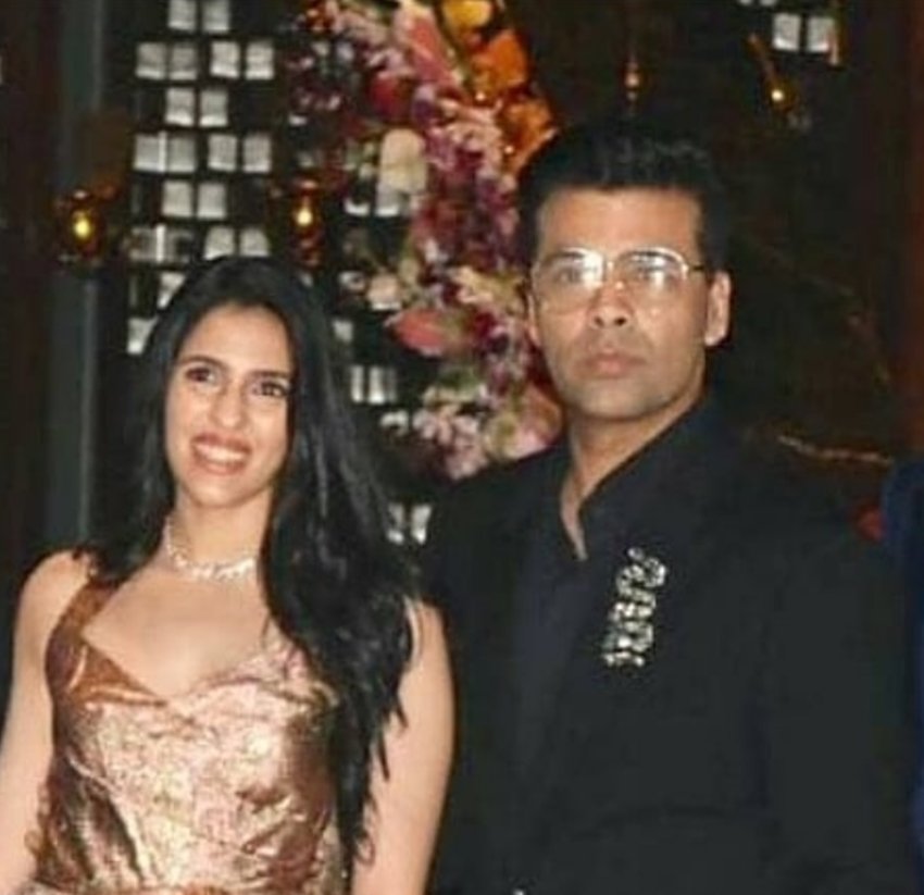 Ambani family,Mumbai, Siddhivinayak Temple, engagement ceremony, billionaire Mukesh Ambani, Akash Ambani, Shloka Mehta, Goa. Shloka, Russell Mehta, Nita Ambani, Mukesh Ambani, Reliance Industries, Shloka Mehta, Rosy Blue Diamonds, world's largest diamond trading companies, Bollywood News, Bollywood News in Hindi, News in Hindi, Entertenment news in Hindi, crime news, naitonal news, international news, trending news, twitter news, Viral story in Hindi, Latest news in Hindi, Jansatta