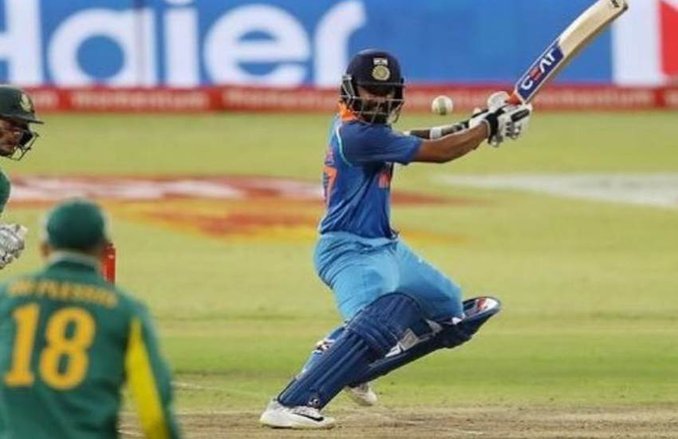 दिग्गज कमेंटेटर बोले- इस खिलाड़ी को नंबर 4 पर मिलने चाहिए और मौके