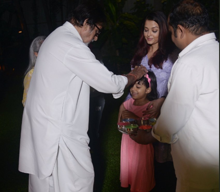 abhishek bachchan, aishwarya rai bachchan, amitabh bachchan, jaya bachchan, aaradhya bachchan, holi 2018, holi pooja, bachchan holi pooja, jansatta, entertainment photo