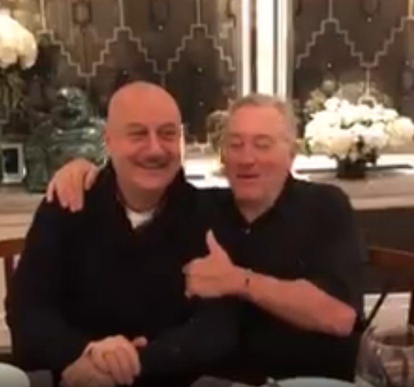 Hollywood star Robert De Niro, anupam kher, anupam kher dinner with Hollywood star Robert De Niro, Hollywood star Robert De Niro family dinner with anupam kher, Hollywood star Robert De Niro movie, anupam kher latest photo, hollywood director director David O. Russell