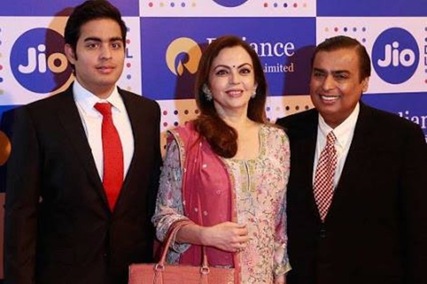 Shloka Mehta, Aakash ambani, mukesh ambani, ambani marriage function, mukesh ambani daughter in law, mukesh ambani daughter in law photos, mukesh amabani's son marrige, russell mehta, Shloka Mehta,diamantaire,Russell Mehta,Akash Ambani,wedding,engagement,India's richest man,Mukesh Ambani,Rosy Blue Diamonds,Dhirubhai Ambani International School,Mona Mehta,Nirav Modi,Nita Ambani,Reliance Jio