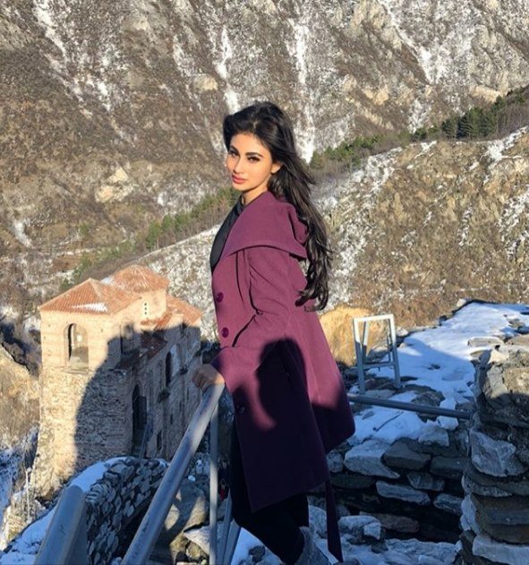 TV actress Mouni Roy, Mouni Roy,Brahmastra, Ayan Mukerji, Ranbir Kapoor, Alia Bhatt, East European country, Devon Ke Dev... Mahadev,Junoon- Aisi Nafrat Toh Kaisa Ishq, Jhalak Dikhhla Jaa, Plovdiv,Bulgaria, Europe,Naagin,gold, akshay kumar