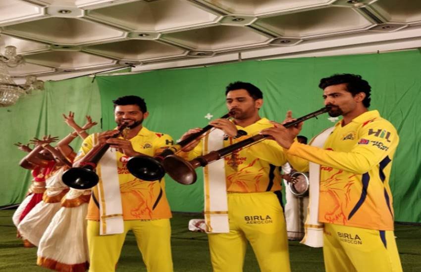 सुरेश रैना, महेंद्र सिंह धोनी और रविंद्र जडेजा। (फोटो सोर्स- ट्विटर)