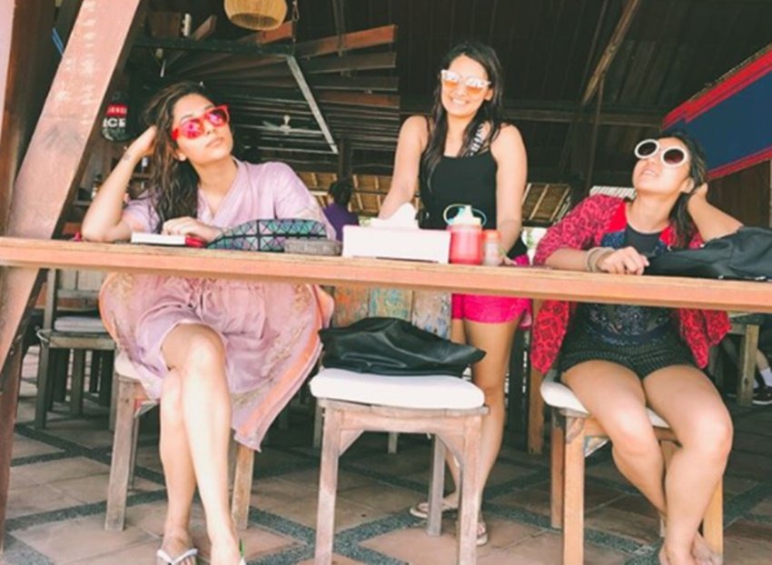 disha parmar, actress disha parmar, tv actress disha parmar, television actress disha parmar, disha parmar in baali, disha parmar bold photo, disha parmar pics, disha parmar hot pics, disha parmar bold pics on instagram, disha parmar trolled on social media, disha parmar with friends, disha parmar holiday, disha parmar holiday pics, disha parmar in bali, disha parmar, television, entertainment, jansatta