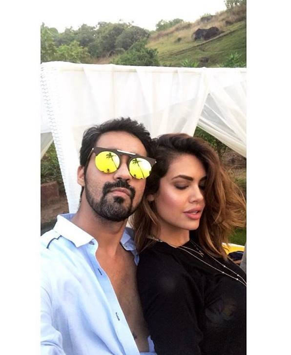 Esha Gupta, Nikhil Thampi, Esha Gupta engaged, Esha Nikhil, Instagram stories,