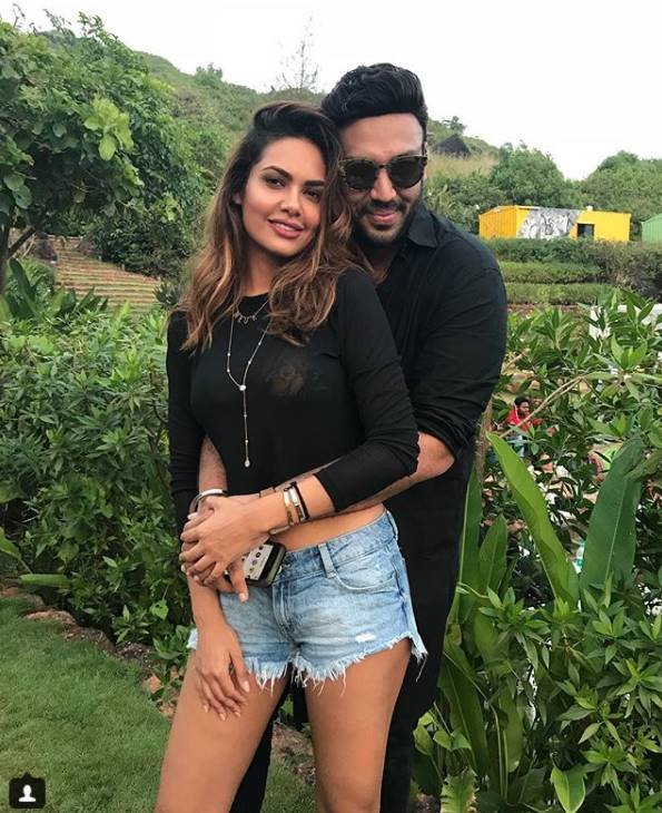 Esha Gupta, Nikhil Thampi, Esha Gupta engaged, Esha Nikhil, Instagram stories,