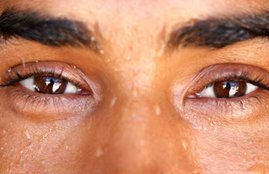 sweating, sweating meaning in hindi, excessive sweating, excessive sweating in hindi, excessive sweating causes in hindi, excessive sweating causes and treatment in hindi, home remedies, excessive sweating home remedies in hindi, tips to prevent excessive sweating in hindi, excessive sweating in summer in hindi, lifestyle news in hindi, health news in hindi, jansatta