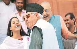 Farooq Abdullah, Farooq Abdullah News, Giriraj singh, Union minister Giriraj singh, parliament, woman journalist, Hindi news, Delhi news, News in hindi, Jansatta, Farooq Abdullah news in hindi, Hindi Farooq Abdullah News, Farooq Abdullah Latest News, jammu and Kashmir
