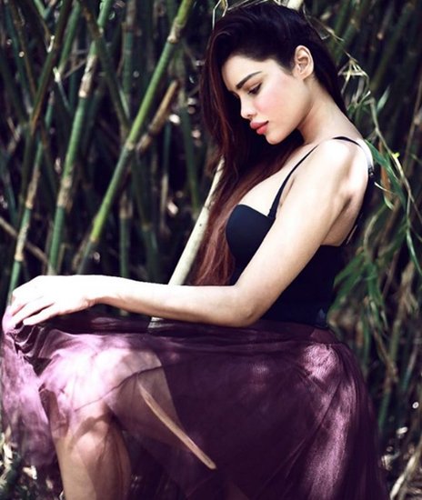 Gizele Thakral, Mandakini, Gizele Thakral Instagram, Gizele Thakral Latest Pics, Gizele Thakral Hot Photoshoot, Gizele Thakral Images, Gizele Thakral Images, Gizele, Bollywood News in Hindi, Entertainment News in Hindi