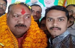 UP फूलपुर, गोरखपुर उपचुनाव परिणाम 2018: उपेन्द्र शुक्ला: मोरारजी से प्रभावित हो 15 वर्ष में उठा लिया था बगावत का झंडा, मंदिर आंदोलन में भी थे नजरबंद