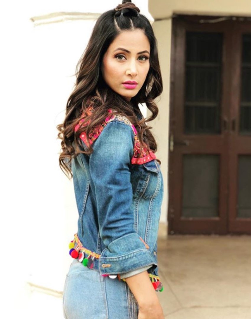 Hina Khan, tv actress Hina Khan, Hina Khan instagram, Hina Khan trolled, Hina Khan bold avtaar, Bigg Boss 11, bigg boss ex contestant Hina Khan, Hina khan, Hina Khan Photos, Hina Khan Bold Photos, Hina Khan trolled, on instagram, entertainment news, bollywood news, television news, television new, entertainment news, bollywood news, television news, Bigg Boss 11, bigg boss ex contestant Hina Khan, Hina khan, Hina Khan Photos, Hina Khan Bold Photos, Hina Khan on instagram, Hina Khan Punjabi Song, Hina Khan new song, hina khan boyfriend, rocky jayaswal, entertainment news, jansatta