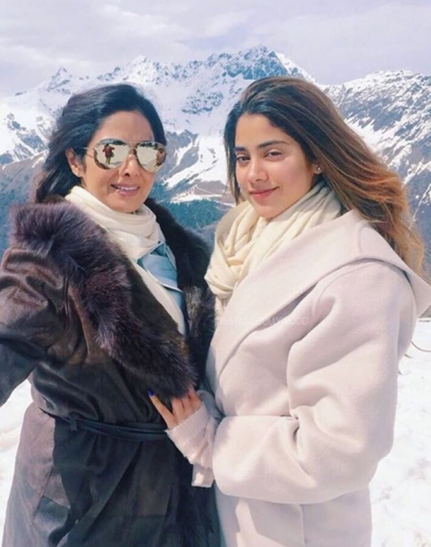 Happy birthday Janhvi Kapoor, sridevi daughter, Janhvi Kapoor, sridevi daughter, sridevi daughter khushi and janhvi kapoor, Cousin Sonam Kapoor, janhvi kapoor Cousin Sonam Kapoor, Sonam Kapoor, reha Kapoor, sridevi, sridevi deth, jhanvi kahpor, entertainment news, bollywood news, television news