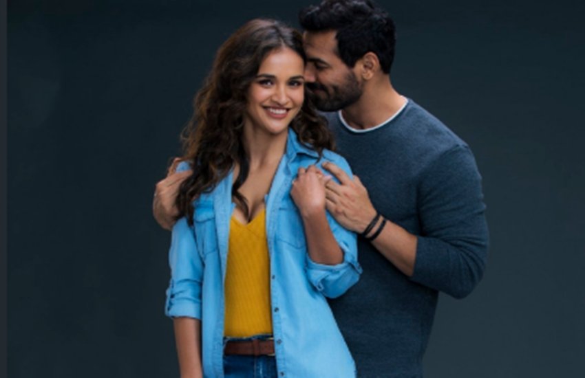 Bollywood actress, actress neha sharma, neha sharma sister, aisha sharma, aisha sharma bollywood debut, bollywood film tum bin 2, youngisthan film, bollywood news, entertainment news