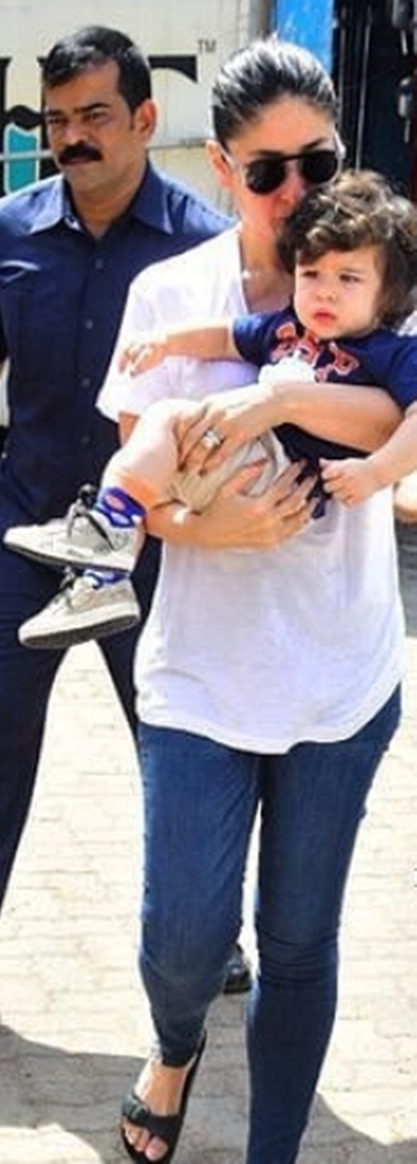 Taimur ali khan, inaaya naumi, inaaya naumi parents, Taimur parents, saif ali khan, kareena kapoor, kunal khemmu, soha ali khan, Family get together of saif ali khan family, see pictures of karina saif, entertainment news, bollywood news, entertainment news, bollywood news, television news