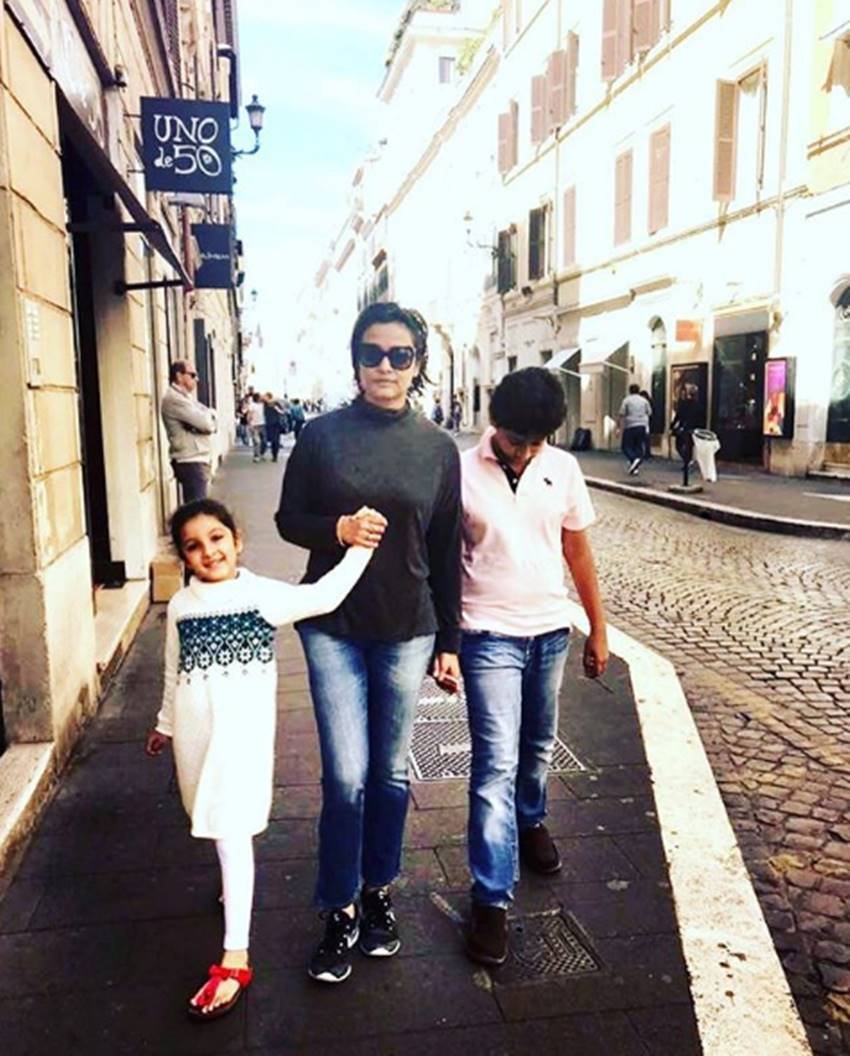 Mahesh Babu, Mahesh Babu pics, Mahesh Babu photos, Mahesh Babu pictures, Mahesh Babu fims, Mahesh Babu hit films, Mahesh Babu wife, Mahesh Babu family, Mahesh Babu new pics, Mahesh Babu new photos, Mahesh Babu life, Namrata Shirodkar, Namrata Shirodkar pics, Namrata Shirodkar photos, Namrata Shirodkar pictures, Namrata Shirodkar husband, Namrata Shirodkar family, photo gallery
