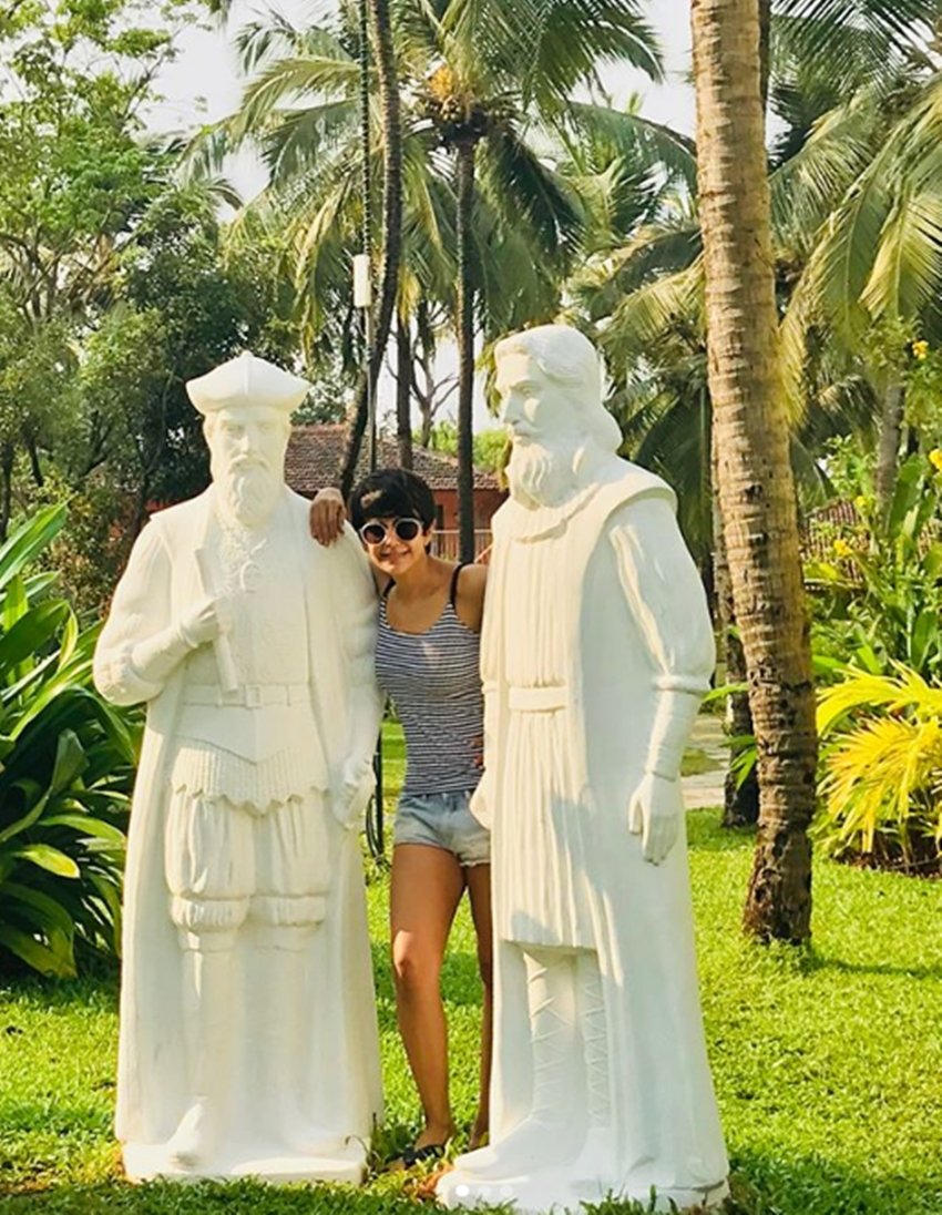 Mandira bedi, mandira bedi on trollers, mandira bedi bikini photo, goa, Mandira bedi movie, Mandira bedi serial, Mandira bedi marrige