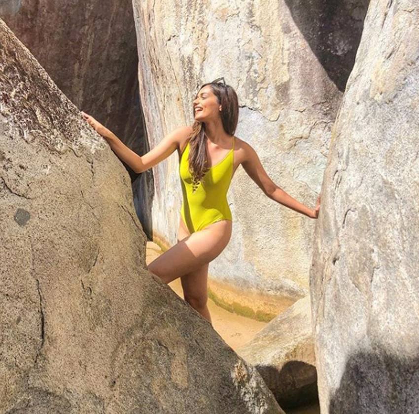 Manushi Chhillar, Manushi Chhillar pics, Manushi Chhillar hot pics, Manushi Chhillar sexy pics, Manushi Chhillar bold pics, Manushi Chhillar wallpapers, Manushi Chhillar hot and sexy photos, Miss World Manushi Chhillar, Miss World Manushi Chhillar pics, Manushi Chhillar Posted, photo gallery