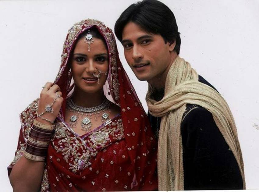 एक्ट्रेस मोना सिंह ने अपने एक्टिंग करियर की शुरुआत साल 2003 में 'जस्सी जैसी कोई नहीं है' सीरियल से की थी। इस सीरियल में मोना सिंह जसमीत वालिया के किरदार में नजर आई थीं, जिसमें उनके पति का किरदार अपूर्व अग्निहोत्री ने निभाया था। (फोटो सोर्स- पीटीआई)