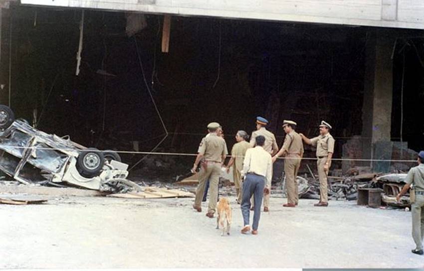 Mumbai bomb blast, Mumbai bomb blast 1993, Mumbai bomb blast pics, Mumbai bomb blast photos, Mumbai bomb blast pictures, Mumbai bomb blasts, Mumbai bomb blast story, Mumbai bomb blasts deaths, Mumbai bomb blast news, 1993 Mumbai bomb blast photos, photo gallery