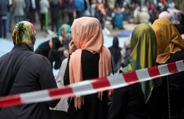 Islam, Islam in germany, Islam in europe, Islam and europe, Islam and germany, Islam article, article on islam, People Divided, People Divided in germany, Islam Part of Germany, Divided on This Question, international news
