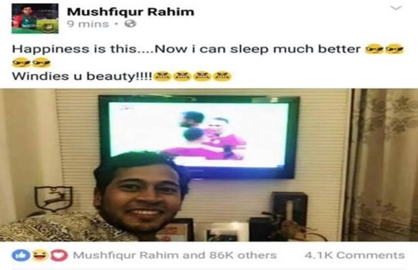 ऐसा पहली बार नहीं है जब बांग्लादेश के खिलाड़ी इस तरह के विवाद में फंसे हों, इससे पहले भी टी 20 वर्ल्ड कप सेमीफाइनल में टीम इंडिया की हार पर बांग्‍लादेश के खिलाड़ी ने जश्न मनाया था। मैच खत्म होते ही मुशफिकुर रहीम ने ट्वीट कर कहा, ”यही खुशी है। इंडिया सेमीफाइनल में हार गई। अब चैन से सो सकूंगा।”(फोटो सोर्स- ट्विटर)