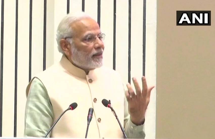 PM Narendra Modi, PM Narendra Modi says, PM Narendra Modi statement, Muslim Youth, Muslim Youths in india, Quran in One Hand, Computer in Another, Modi Says, Modi Says to muslims, national news