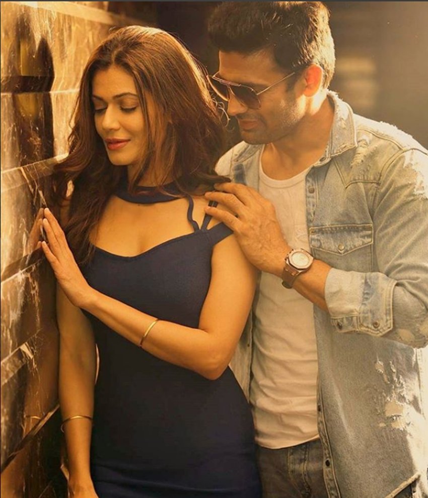 Bigg boss contestent, bigg boss payal rohatgi, bigg boss sangram singh, bigg boss payal and sangram, payal anf sangram wedding, payal and sangram photoshoot