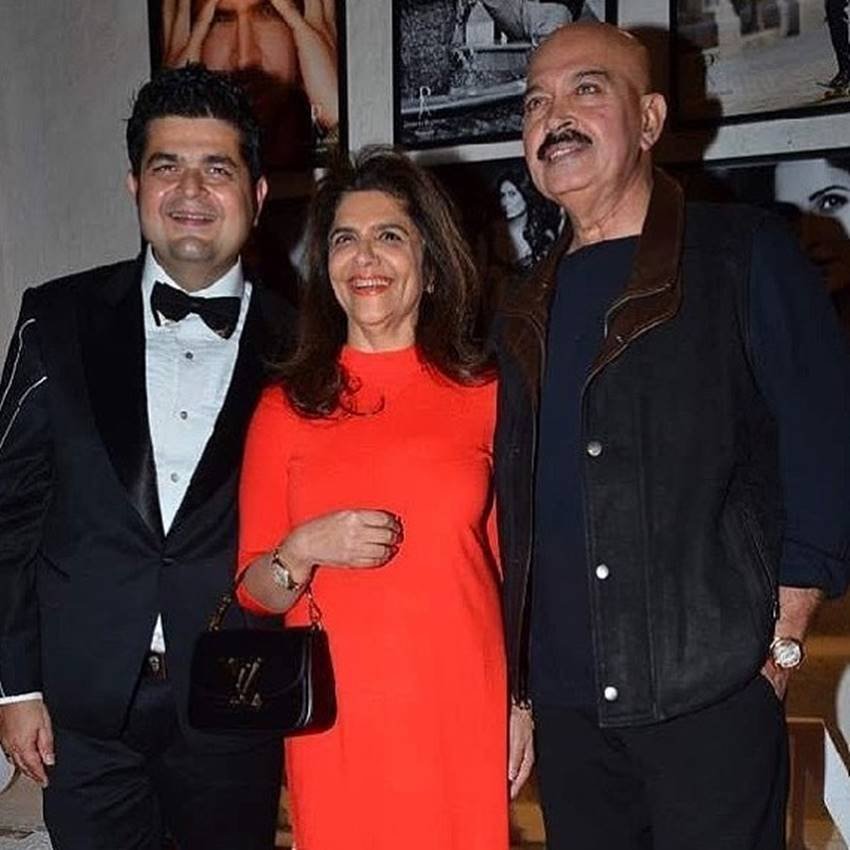 Hrithik Roshan, Hrithik Roshan mom, Hrithik Roshan family, Hrithik Roshan pics, Hrithik Roshan photos, Hrithik Roshan pictures, Pinky Roshan, Pinky Roshan pics, Pinky Roshan photos, Pinky Roshan pictures, Pinky Roshan in gym, Pinky Roshan gym pics, Weightlifting At Age of 65, Hrithik Roshan Mom Pinky Roshan, Pinky Roshan is Doing, photo gallery