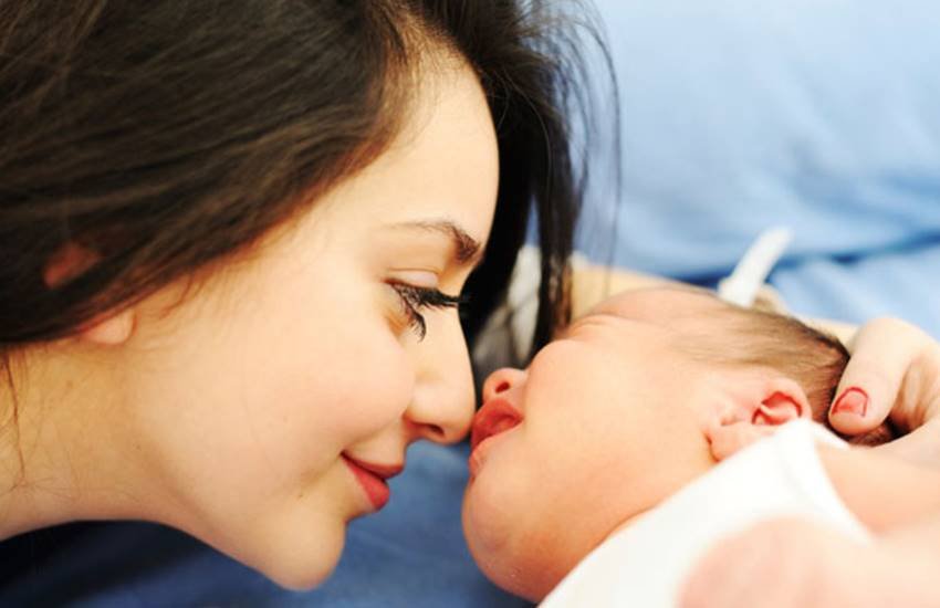 pregnancy, pregnancy problems, symptoms after delivery, symptoms after giving birth, post pregnancy symptoms in hindi, post pregnancy problems in hindi, serious symptoms after delivery in hindi, pregnancy delivery in hindi, post pregnancy care in hindi, womens health news in hindi, womens care in hindi, jansatta