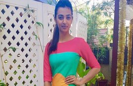 adhika apte, padman actress radhika apte, radhika apte latest photos, radhika apte movies, radhika apte hot photos, radhika apte jansatta gallery, radhika apte upcoming movies