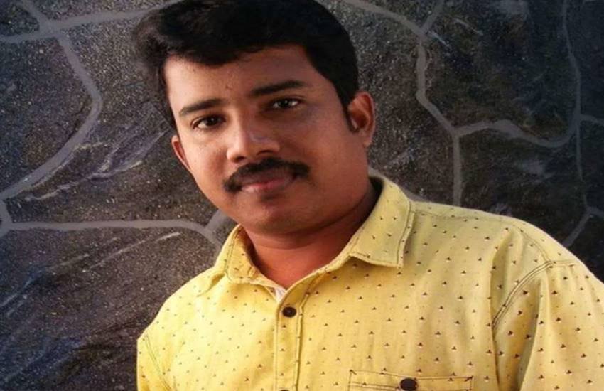 केरल में रेडियो चैनल चलाने वाले कलाकार राजेश की स्टूडियो में घुसकर बदमाशों ने की हत्या