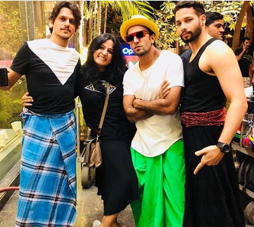 Ranveer Singh, actor Ranveer Singh, bollywood actor Ranveer Singh, Ranveer Singh photos, Ranveer Singh instagram, Ranveer Singh crazy look, Ranveer Singh in green lungi, Ranveer Singh lungi, Ranveer Singhlime lungi, Ranveer Singh lungi avtaar, Ranveer Singh on womens day, Ranveer Singh look, Ranveer Singh bold look, Ranveer Singh gully boy, Ranveer Singh film, Ranveer Singh latest picture, Ranveer Singh, padmaavat actor, entertainment, jansatta