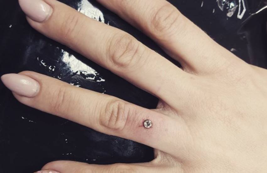 piercing, piercing meaning in hindi, diamond piercing in hindi, finger piercing in hindi, diamond ring piercing in hindi, engagement ring piercing in hindi, engagement, engagement rings, beauty tips in hindi, lifestyle news in hindi, love and relationship in hindi, jansatta