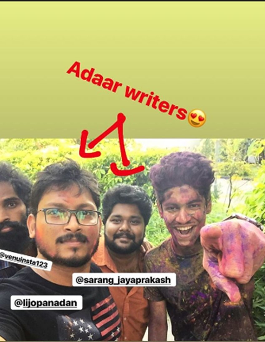 holi, holi 2018, happy holi, happy holi 2018, holi images, holi wishes, happy holi images, holi news, holi 2018 india, priya prakash varrier, roshan, umar lullu, oru adhar love