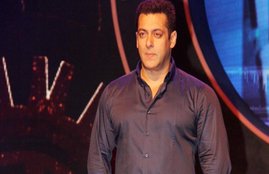 salman khan, salman khan Home, salman khan movie, salman khan race 3, shahrukh khan, shahrukh khan movie, shahrukh khan zero, salman khan photos, shahrukh khan photos, filmfare awards