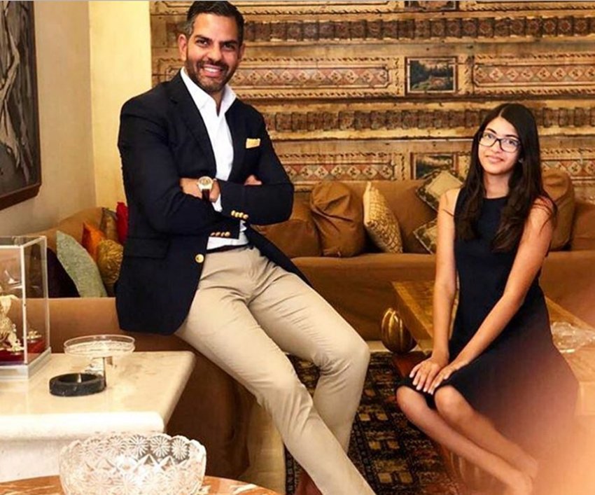 Parents Karisma Kapoor, Sunjay Kapur, daughter Samaira Kapur, Sunjay posing with Samaira, birthday photos Samaira Kapur, jansatta, entertainment news, bollywood news