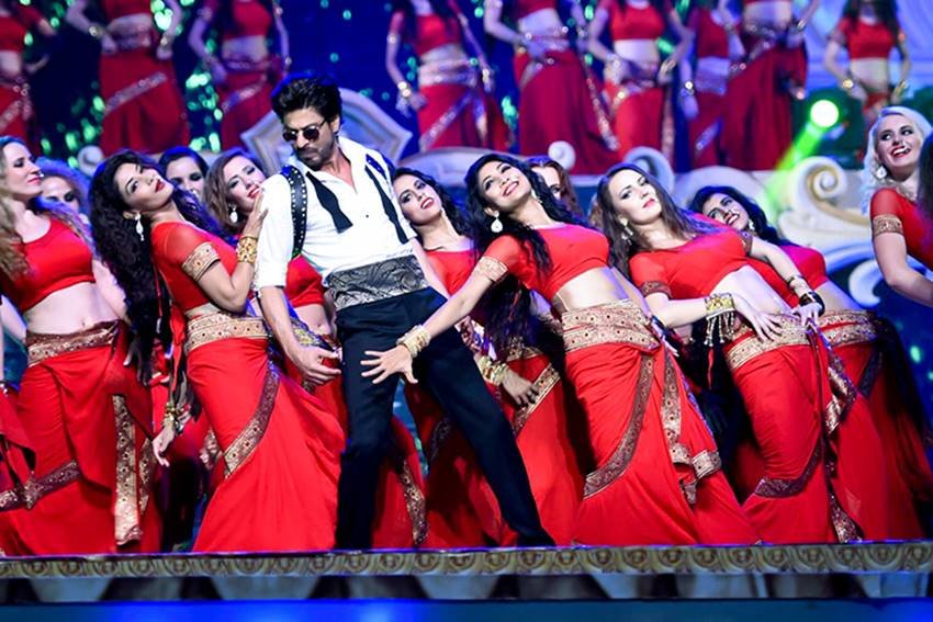 Ranbir Kapoor, Salman Khan, Hrithik Roshan, Sonakshi Sinha, Ranveer Singh, Katrina Kaif, Priyanka Chopra, Akshay Kumar, Shah Rukh Khan, Ranveer Singh Will Charge, Charge 5 Crores, 5 Crores For Performing, 15 Minutes at IPL 2018, Know Others Fees, actor fee, actress fee, fee for private functions, actress fee list, actors fee list, ipl 11, ipl, ipl opening ceremony 2018, ipl opening ceremony 11, photo gallery