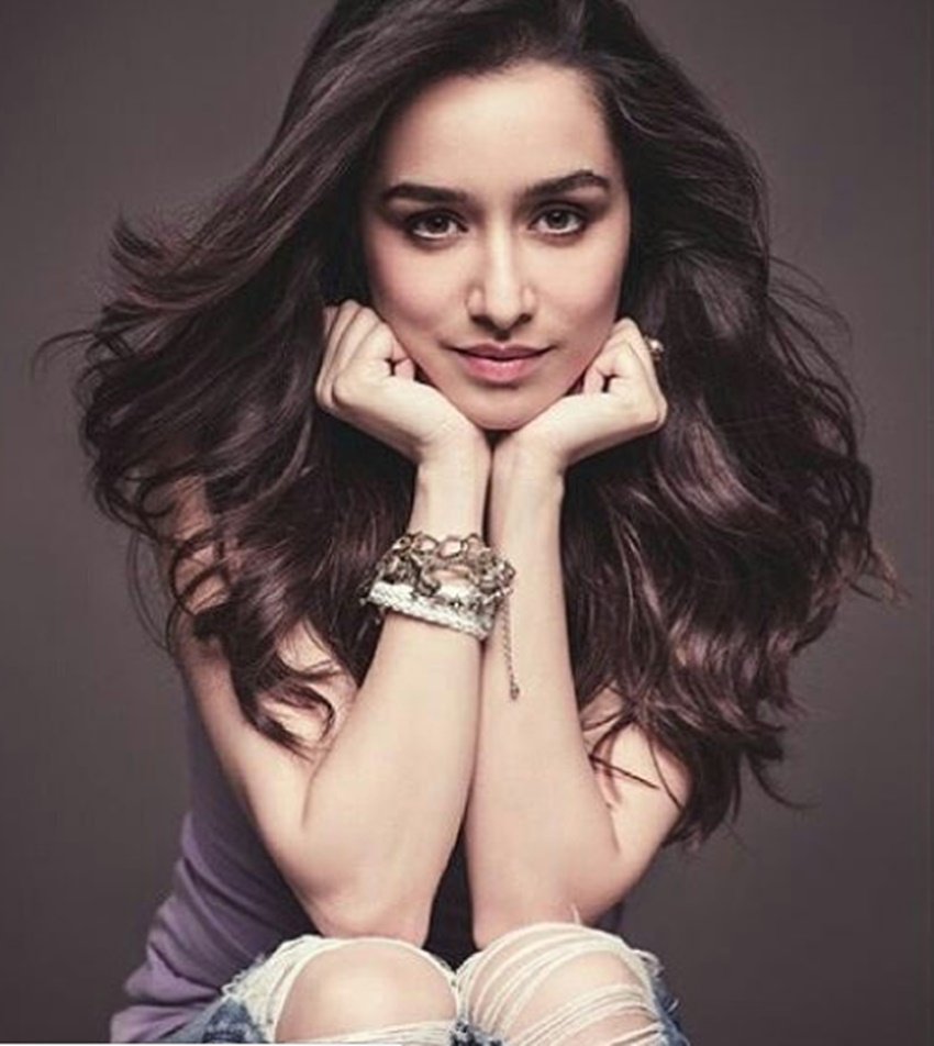 Shraddha Kapoor, actress Shraddha Kapoor, bollywood actress Shraddha Kapoor, Shraddha Kapoor photos, Shraddha Kapoor film saaho, Shraddha Kapoor first look saaho, saaho, Baahubali star Prabhas, Baahubali, star Prabhas, Prabhas, acctor Prabhas, entertainment, jansatta