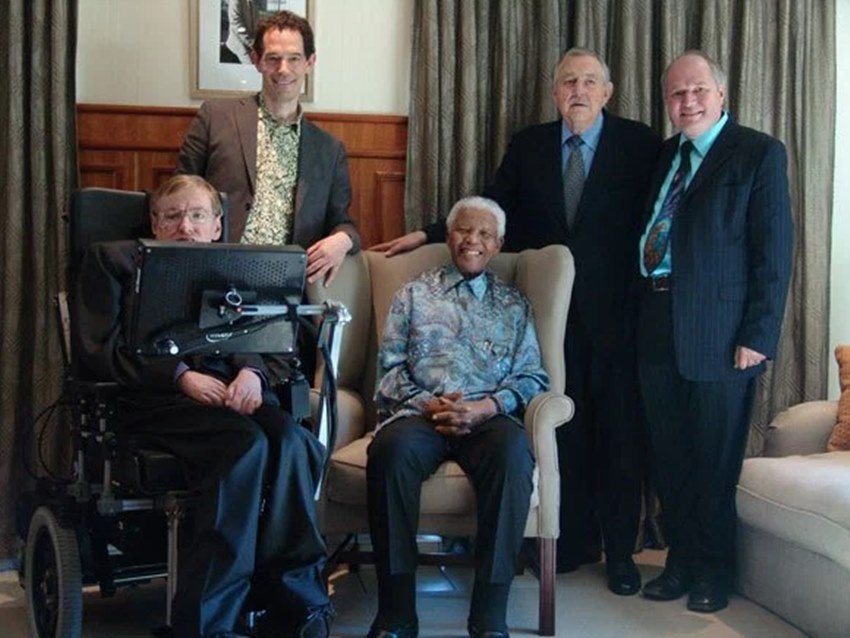 stephen hawking dead, stephen hawking passes away, stephen hawking death, professor stephen hawking death hoax