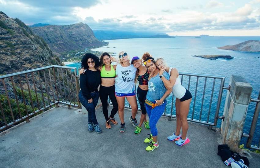 फिनलैंड में एक आइलैंड केवल महिलाओं के लिए तैयार किया गया है। सीएनएन की खबर के मुताबिक इसे 'सुपरशी' आइलैंड कहा जा रहा है। इस आइलैंड पर पुरुषों को आने की अनुमति नहीं है। जुलाई से आइलैंड पर महिलाएं छुट्टियां मना सकेंगी। केवल महिलाओं के लिए आइलैंड को तैयार करने के पीछे दिलचस्प वजह भी बताई जा रही है। कहा जा रहा है कि महिलाओं को सामाजिक दबाव से मुक्त जगह मुहैया कराने के मकसद से इसे तैयार किया गया है जहां वे अपनी पूरी ऊर्जा के साथ रह सकें। इसे कारोबारी महिला क्रिस्टीना रोथ ने तैयार किया है। रोथ ने सीएनएन को बताया- ''हम अक्सर पांच लोगों से घिरे रहते हैं।'' उन्होंने आगे कहा- मेरा दर्शन यह है कि अगर आप अपने आप को अद्भुत महिलाओं से घेरते हैं और अगर विश्व स्तर पर आप अद्भुत महिलाओं को साथ ला सकते हैं तो आप समूह में औसत होने जा रहे हैं। (Photo Source - Facebook/SuperShe)