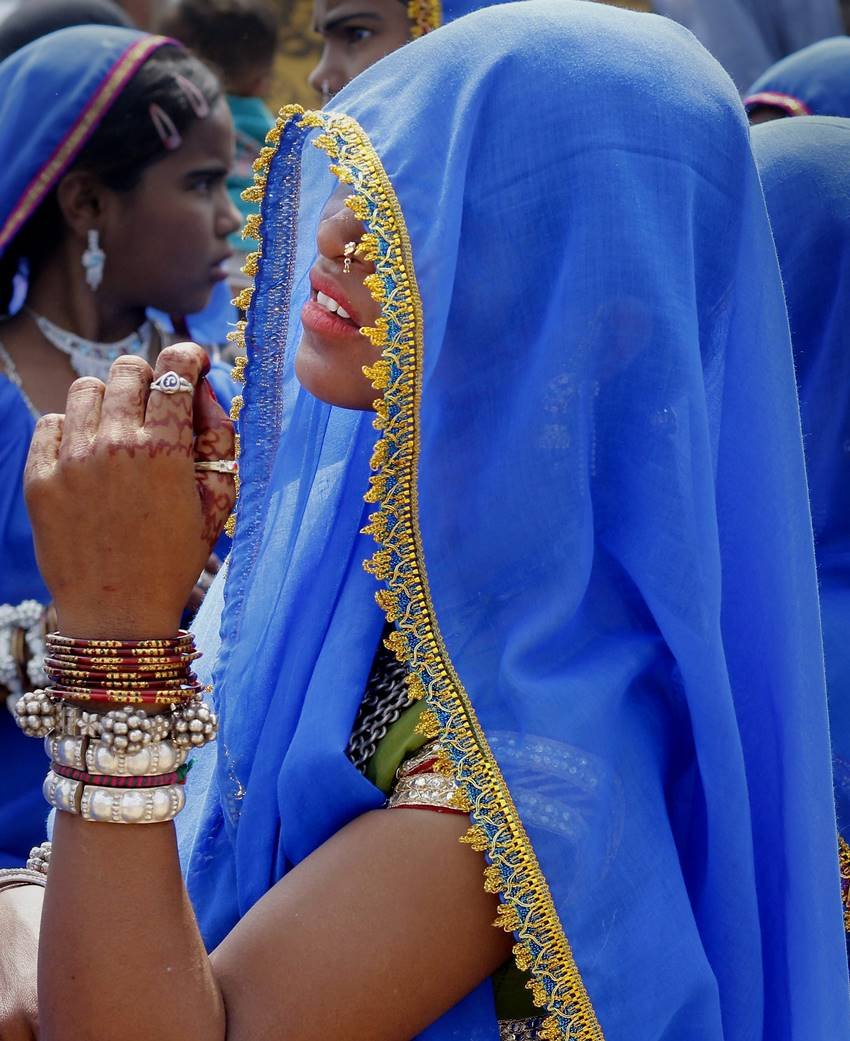 Bhagoria Haat festival, Bhagoria Haat festival to choose their life-partners, holi festival, jansatta photo gallery, Bheel tribal people, holi festival, trible marriage festival