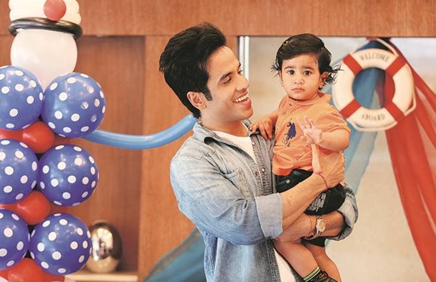 bollywood star, ammir khan, shahrukh khan, sohail khan, tuushar kapoor, sunny leone, serogrecy child, jansatta, bollywood news, entertainment news