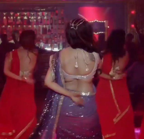 urmila matondkar, urmila, blackmail, bewafa beauty, blackmail new song, urmila matondkar songs, amit trivedi, urmila matondkar photos, irrfan khan