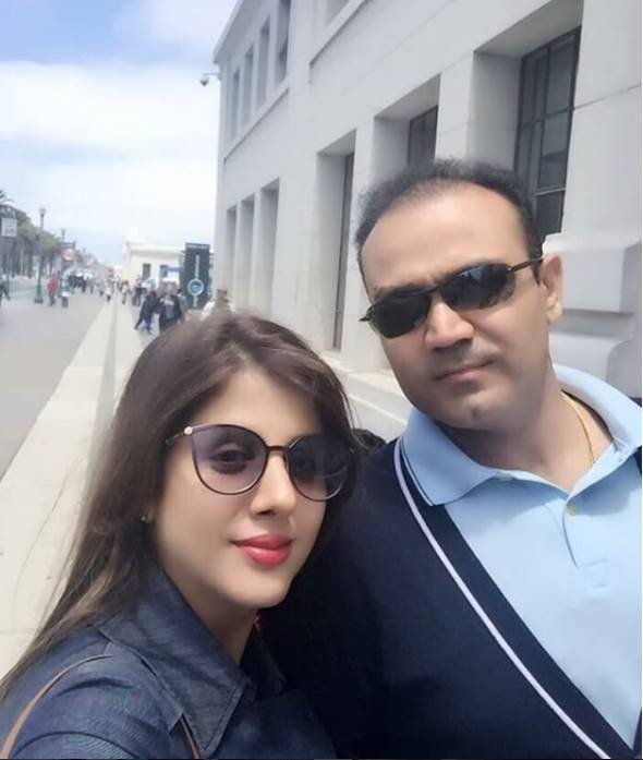 "Cricketer Virender sehwag, Virender sehwag, Aarti Ahlawat, Wife of Virender sehwag, Sehwag and Aarti photo on instagram, Instagram photo, Instagram photo of virender sehwag, Jansatta New
