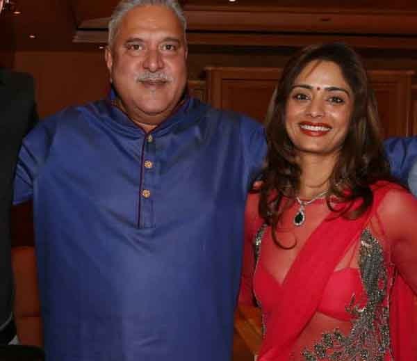 Vijay Mallya,Pinky Lalwani, Vijay Mallya, Enforcement Directorate, FERA rules, Vijay Mallya with his girl friend, Vijay Mallya third marriage, Vijay Mallya marriage, Vijay Mallya with his girls, Vijay Mallya livein relationship