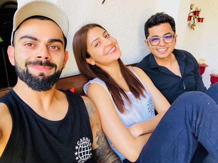 Virat Kohli, Aविराट आए दिन सोशल मीडिया पर अनुष्का के साथ की तस्वीरें शेयर करते रहते हैं। nushka Sharma, Virat Kohli And Anushka Sharma, Virat Kohli And Anushka Sharma pics, Virat Kohli And Anushka Sharma photos, Virat Kohli And Anushka Sharma pictures, Virat Kohli And Anushka Sharma new pics, Virat Kohli And Anushka Sharma new photos, Virat Kohli And Anushka Sharma instagtram pics, Virat Kohli And Anushka Sharma instagram photos, Photographs, Photographs of kohli, photo gallery