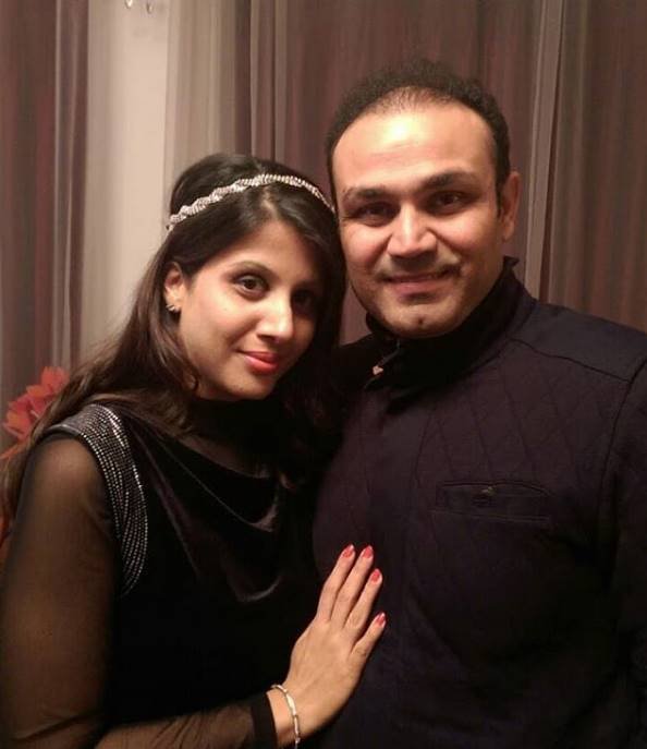 "Cricketer Virender sehwag, Virender sehwag, Aarti Ahlawat, Wife of Virender sehwag, Sehwag and Aarti photo on instagram, Instagram photo, Instagram photo of virender sehwag, Jansatta New
